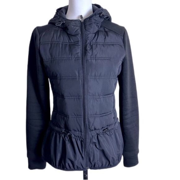 BCBGMaxAzria Black Quilted Zip Front Jacket size M. - Picture 3 of 9